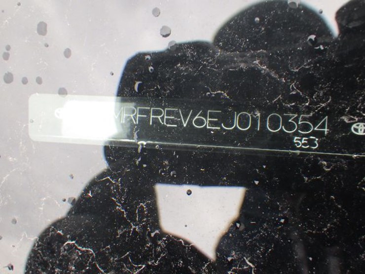 2014-toyota-rav4-image-13