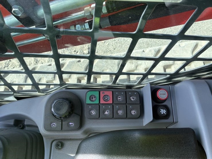 2024-kubota-svl75-3-image-14