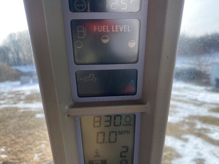 #120-•-2001-case-mx200-magnum-tractor-(colfax,-wi)-image-47