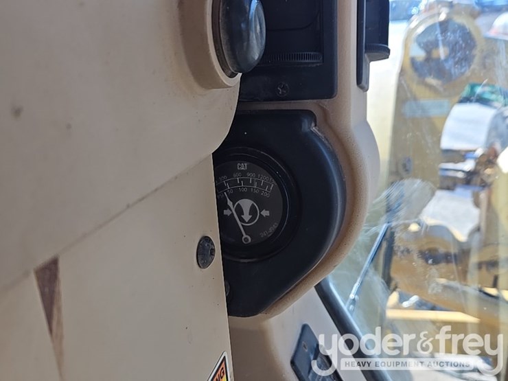 2005-caterpillar-140h-vhp-plus-image-116