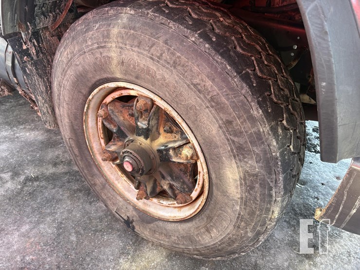 1984-ford-l8000-image-30