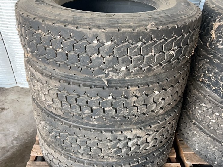 set-of-eight-truck-tires,-size-is-275/80/r-22.5,-all-are-excellent-shape-image-1