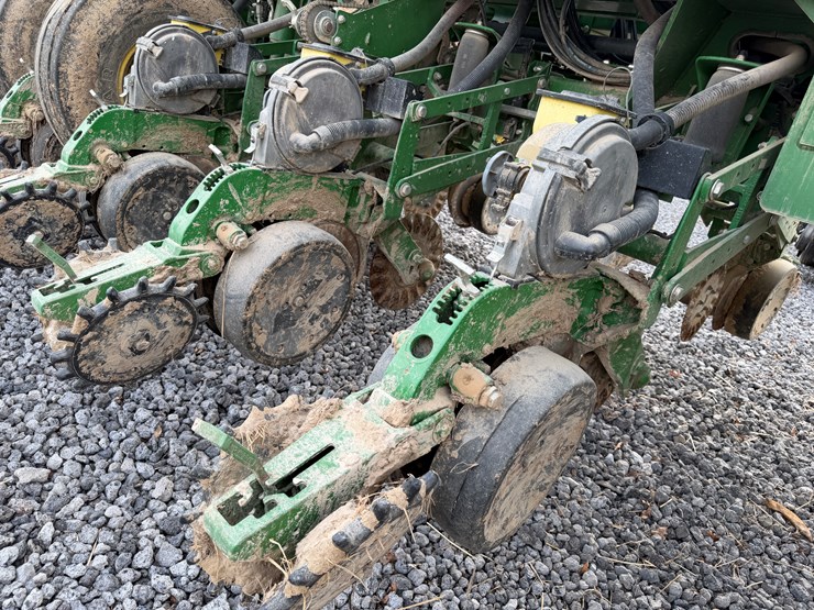 john-deere-1790-image-50