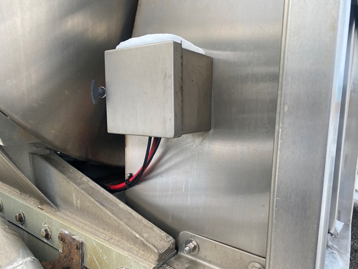 1990-walker-tanker-image-15