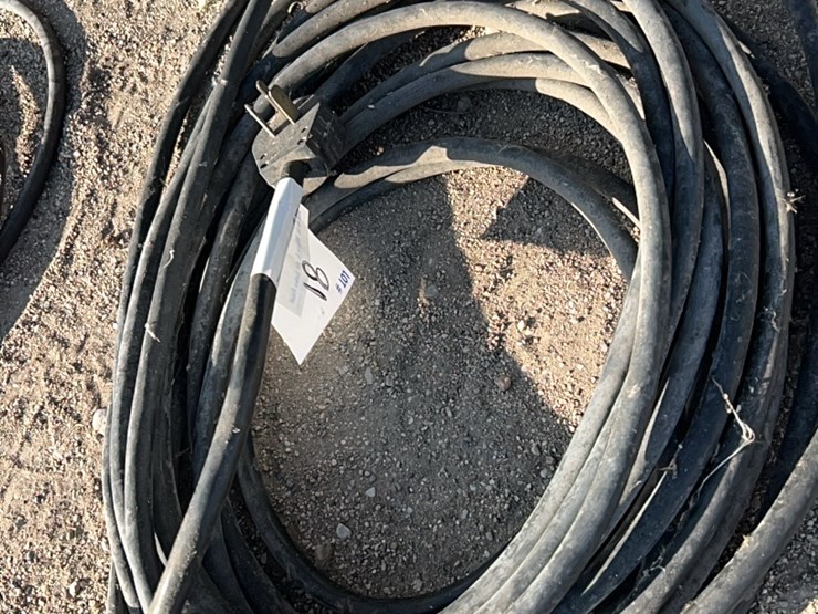 80-foot-220-cord,-nice-shape-image-2