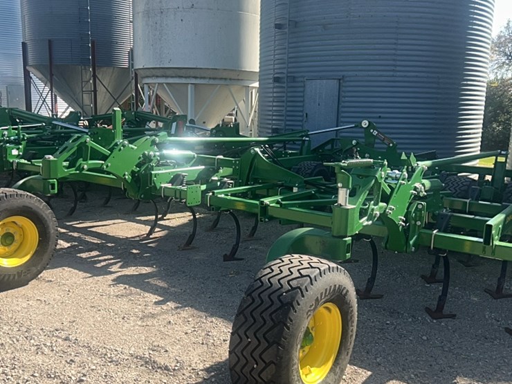 2024-john-deere-52-image-6