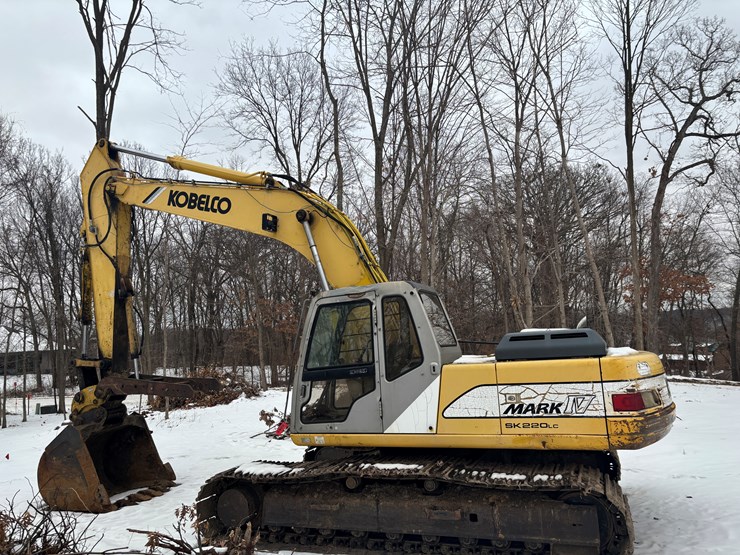 #2283-•-kobelco-sk-220-mark-iv-excavator-image-2