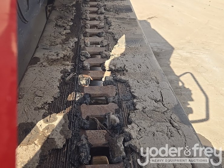 2023-takeuchi-tl12v2-image-28