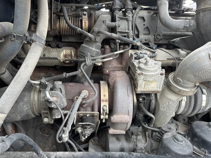 2020-kenworth-t680-image-29