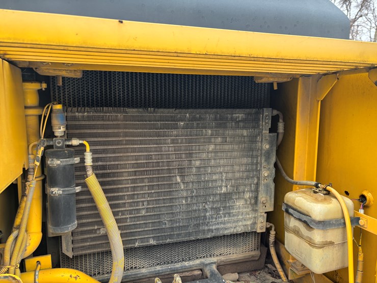 #2283-•-kobelco-sk-220-mark-iv-excavator-image-19