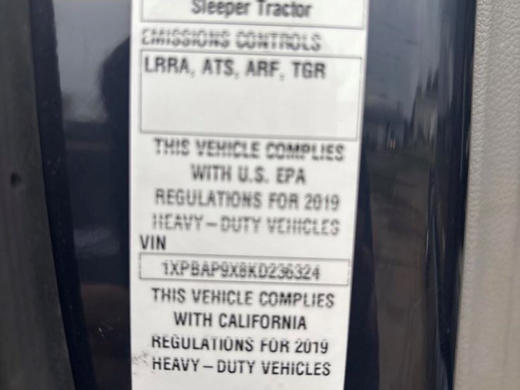 2019-peterbilt-579-image-69