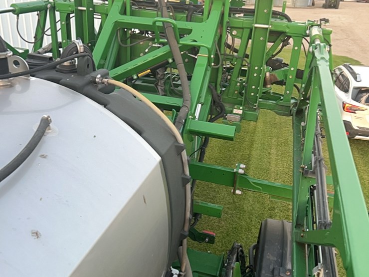 2014-john-deere-r4030-image-52