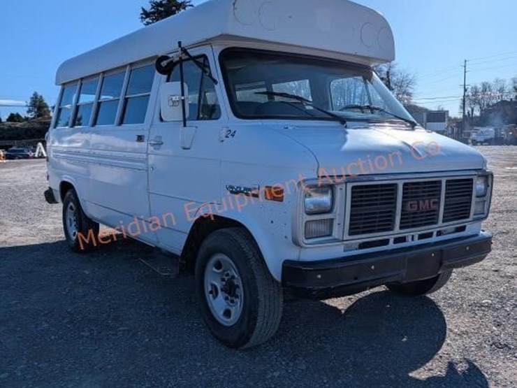 1986-gmc-3500-image-3