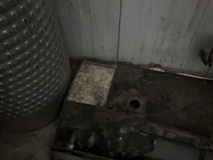 blade-for-atv,-came-off-of-700-polaris-4x4,-would-very-possibly-fit-others.-image-13