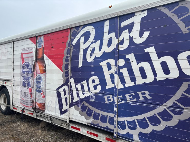 2001-hackney-beverage-trailer-image-9