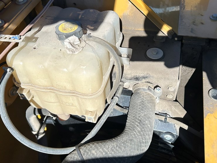 caterpillar-c4.4-image-43