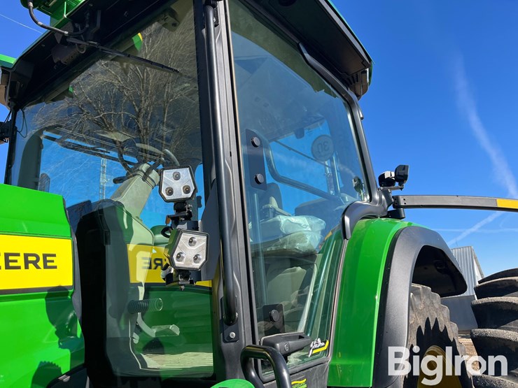 2023-john-deere-8r-310-image-11