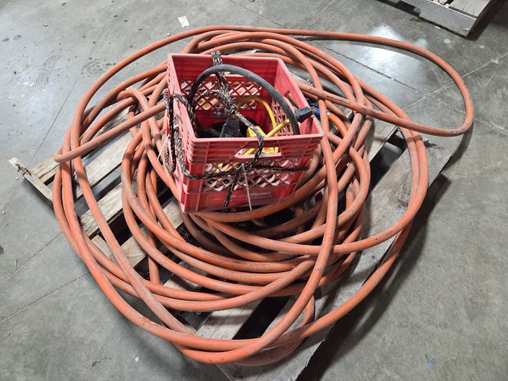 #5392-•-garden-hose-and-misc.-items-image-1