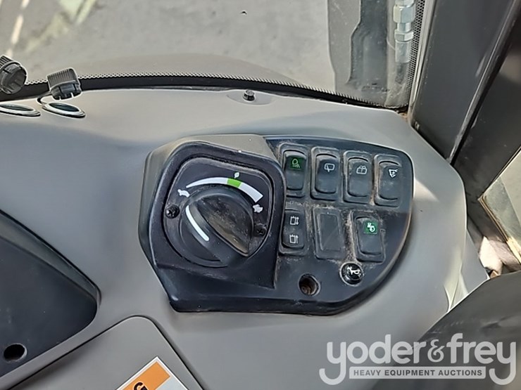 2022-case-590sn-image-48