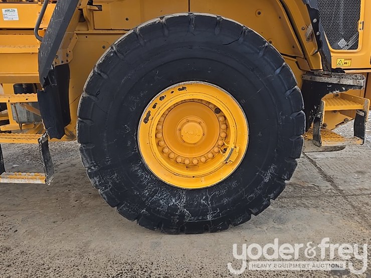 2014-volvo-l150h-image-11