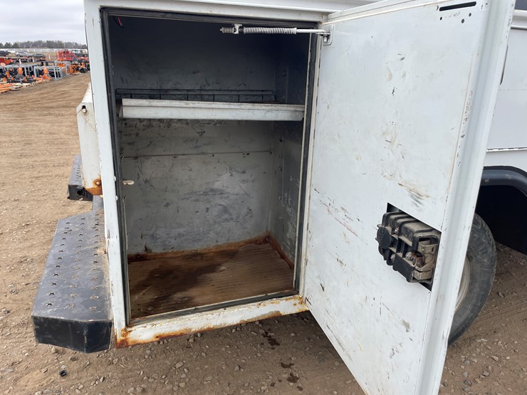 2008-gmc-3500-image-26