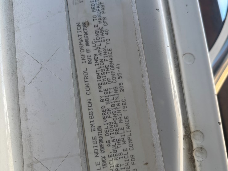 2005-sterling-lt8500-image-84