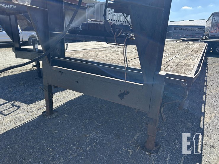 2007-trailerman-32-ft-tri-axle-image-9