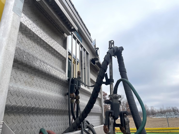 2019-kenworth-t880-image-11