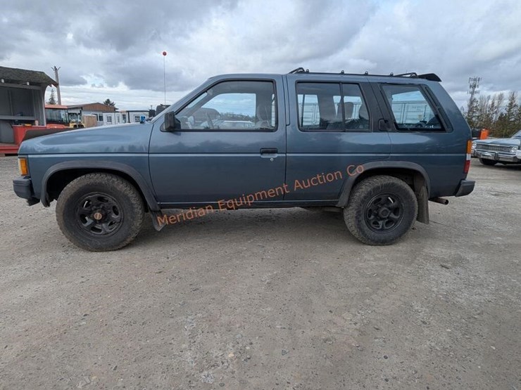 1990-nissan-pathfinder-image-2