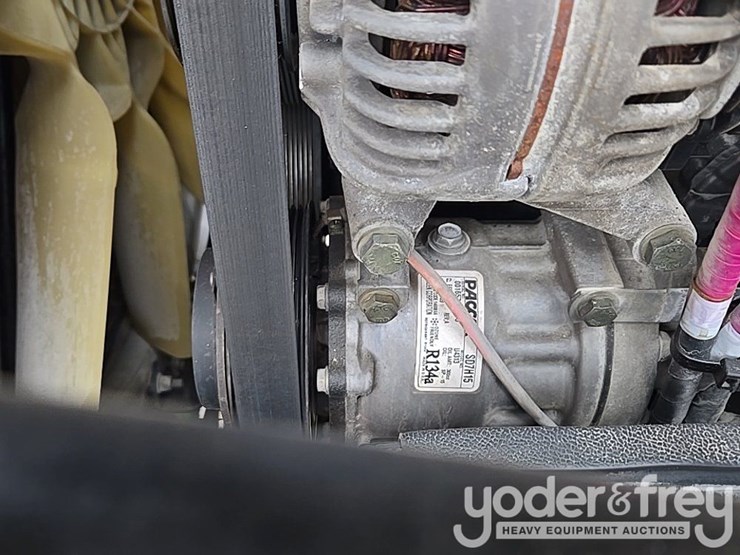 2019-peterbilt-579-image-72