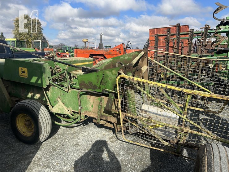 john-deere-336-image-9