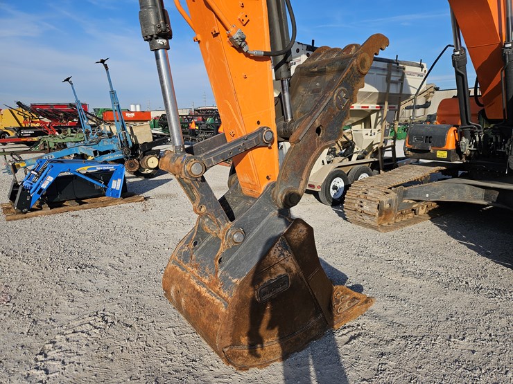 2022-doosan-dx225-lc-image-2