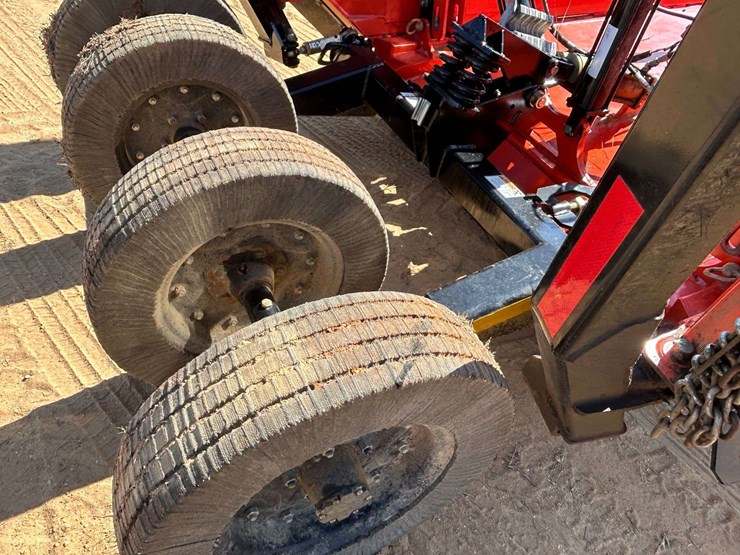 2023-land-pride-rc5715-image-9