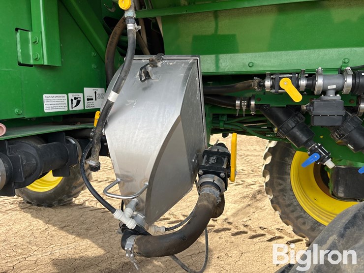 2013-john-deere-4830-image-13