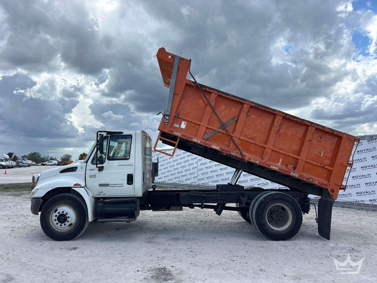 2007-international-durastar-4400-image-32