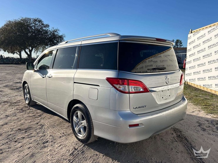 2017-nissan-quest-image-4