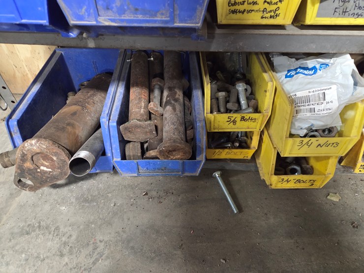 #5426-•-assorted-bolts,-washers,-nuts,-and-more-image-5