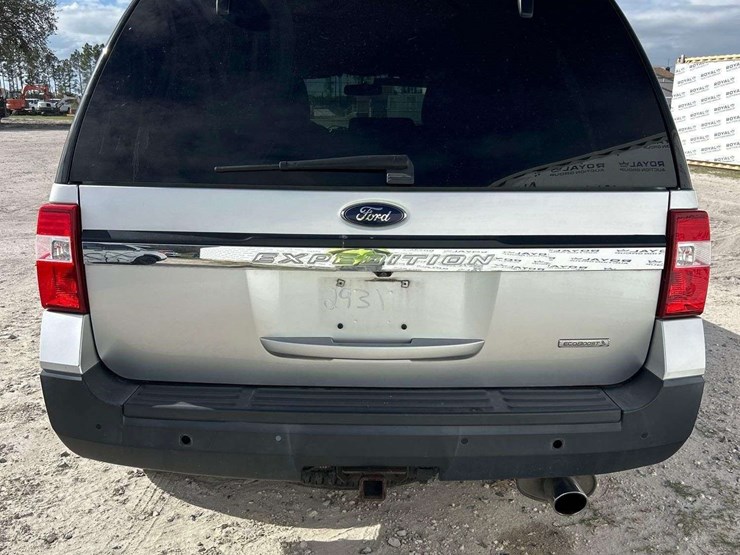 2017-ford-expedition-image-26