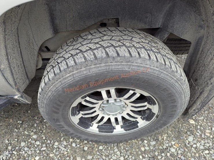 2007-chevrolet-suburban-image-26