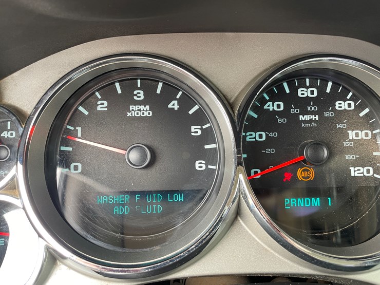 2008-gmc-3500-image-33