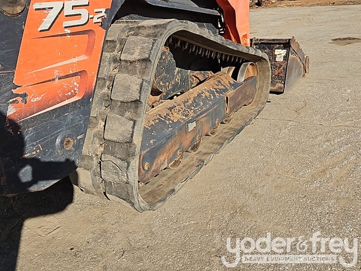 2017-kubota-svl75-2-image-13