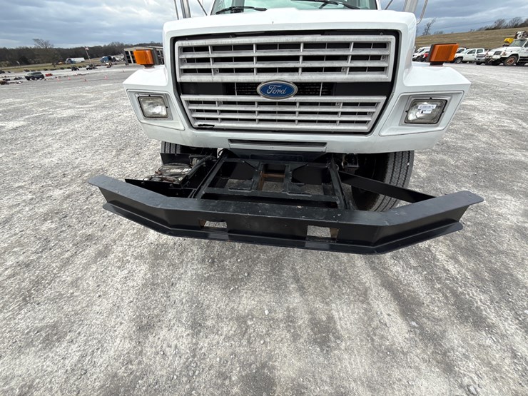 1994-ford-f800-image-13