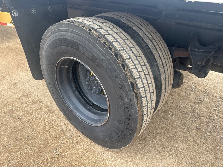 2006-international-durastar-4300-image-6