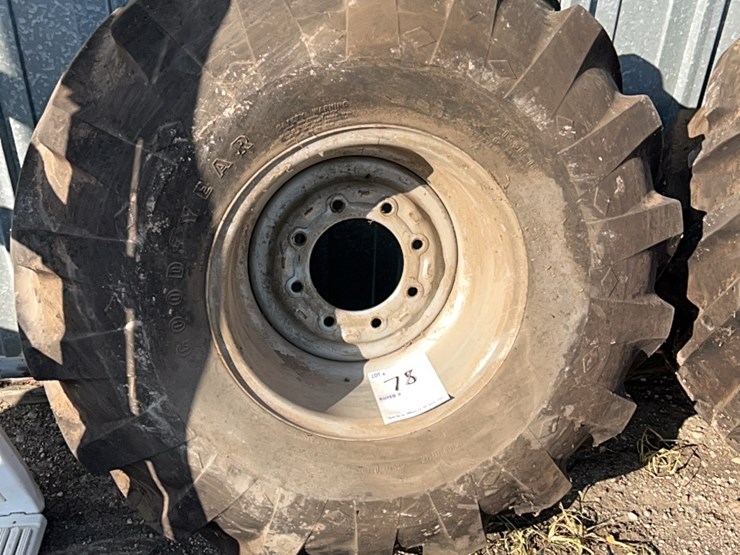 excellent-set-of-grip-tires,-size-is-16.5-l-–-16.1.--came-off-of-versatile-or-john-deere-self-propelled-swather,-always-been-stored-inside-image-16