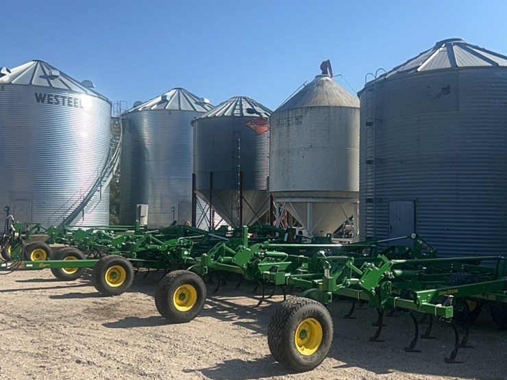 2024-john-deere-52-image-3