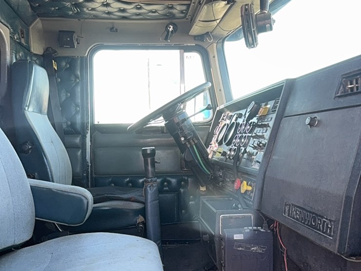 1990-kenworth-t600-image-169