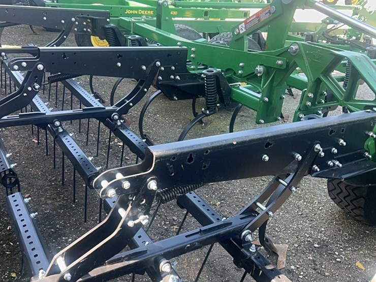 2024-john-deere-52-image-95