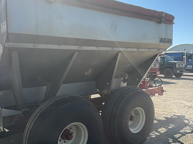 ag-–-800-stainless-steel-fertilizer-spreader,-fully-hydraulic-drive,-roll-tarp,-large-floatation-tires-￼￼-image-18