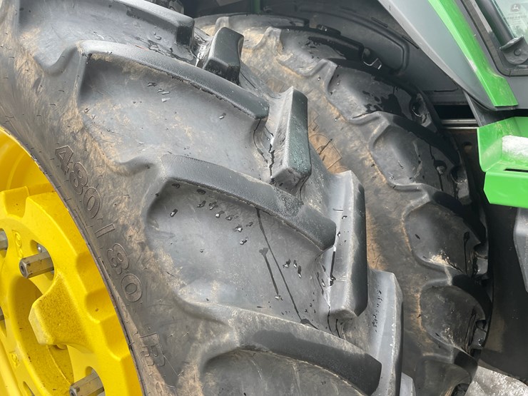 2020-john-deere-8r-340-image-22