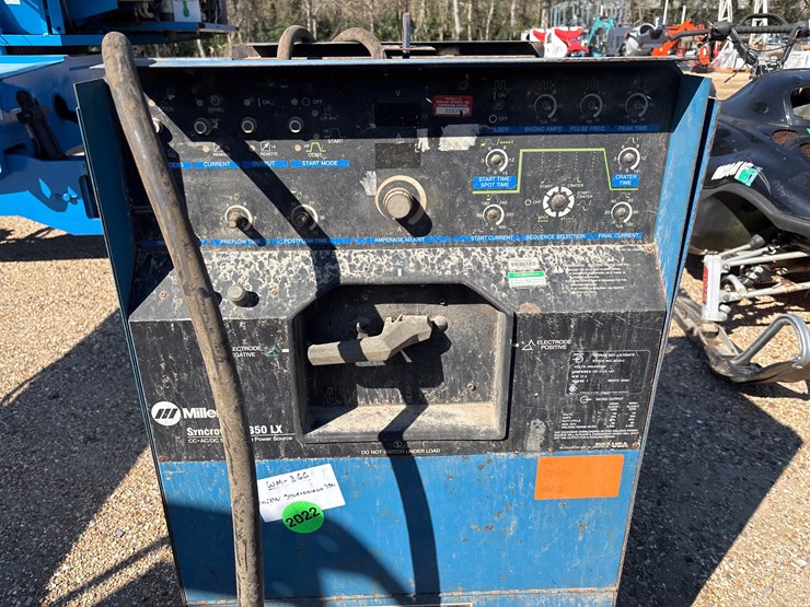 #2588-•-miller-welding-machine-image-3
